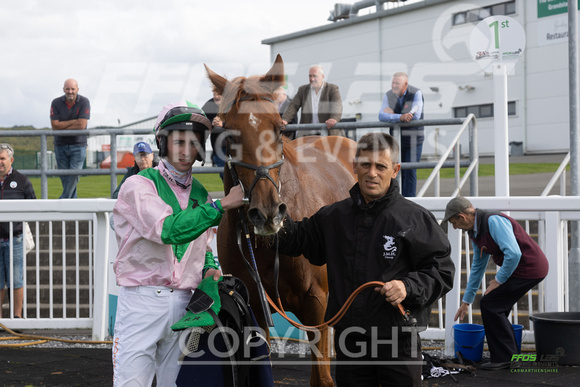 Ffos Las - 25th September 2022 - Race 3 -  Large-1