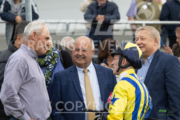 Ffos Las - 25th September 2022 - Race 7 -  Large-14