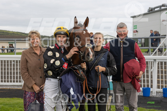 Ffos Las - 25th September 2022 - Race 8 -  Large-1