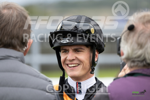 Ffos Las - 25th September 2022 - Race 1 -  Large-34