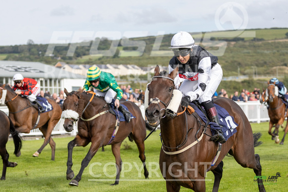 Ffos Las - 25th September 2022 - Race 5 -  Large-13