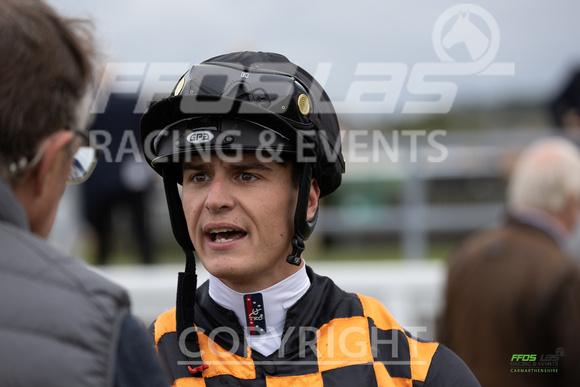 Ffos Las - 25th September 2022 - Race 1 -  Large-32