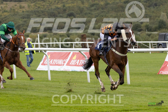 Ffos Las - 25th September 2022 - Race 1 -  Large-16