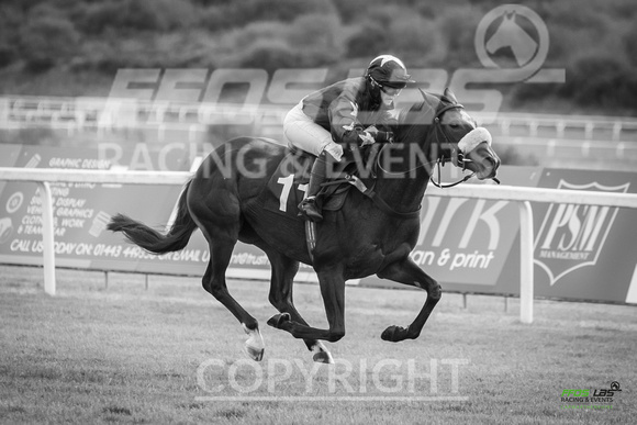 Ffos Las Raceday - 1st October 2020 - Race 1 - Large -15