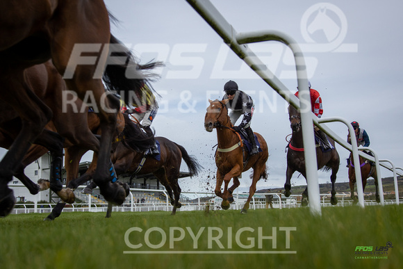 Ffos Las Raceday - 1st October 2020 - Race 4 - Large-20