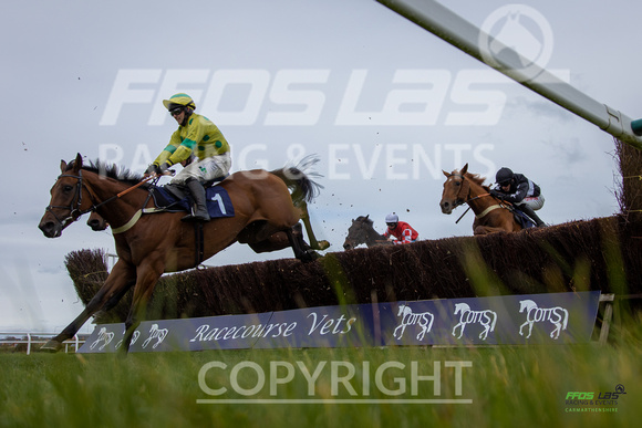 Ffos Las Raceday - 1st October 2020 - Race 4 - Large-23