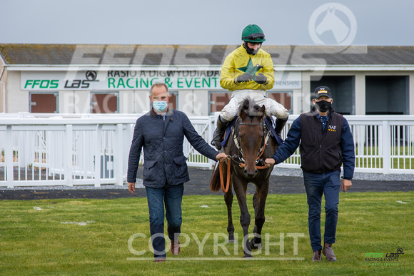 Ffos Las Raceday - 1st October 2020 - Race 5 - Large-20