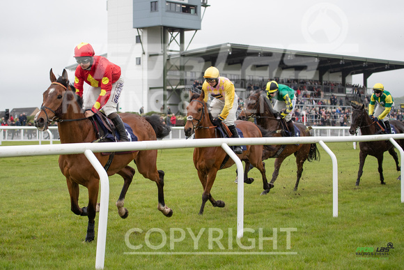 Ffos Las 16th  May 22 - Race 4 - large-2