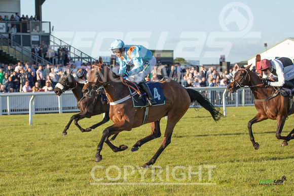 Ffos Las - 28th May 22 - Race 4 - Large-4