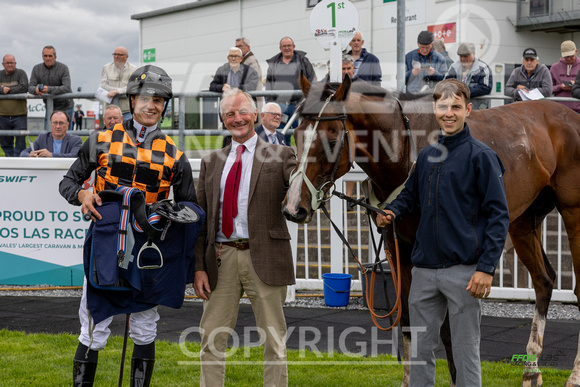 Ffos Las - 25th September 2022 - Race 1 -  Large -1