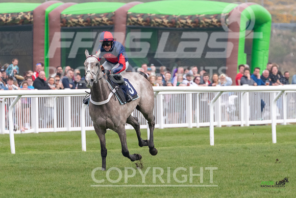 Ffos Las - Easter Funday - 17th April 22 - RACE 4 - Large-1