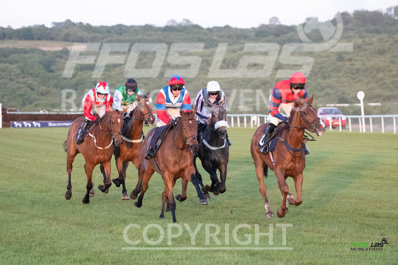 Ffos Las - 28th May 22 - Race 7 - large-2
